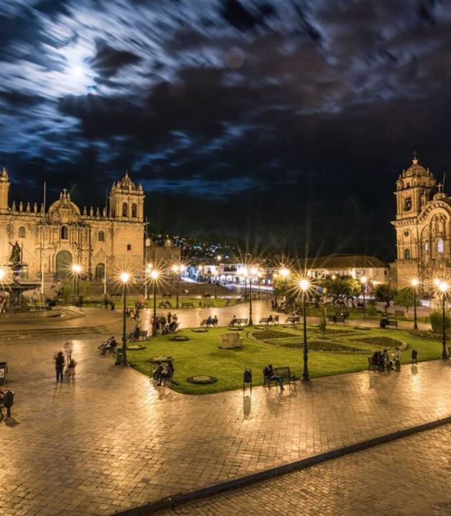 Plaza Armas Cusco 6