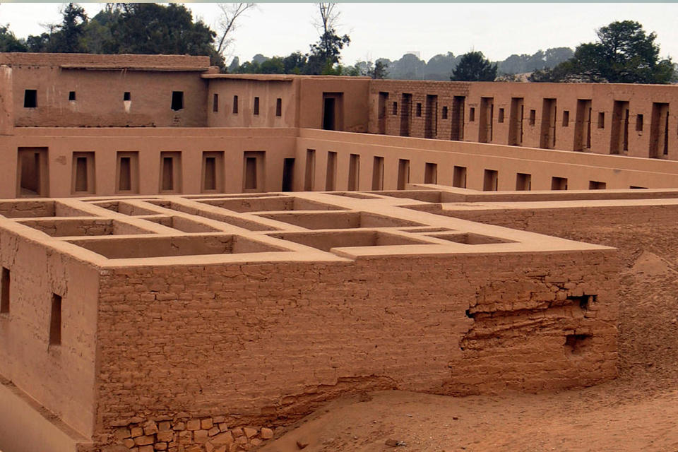 Private Pachacamac Temple & Larco Museum Tour